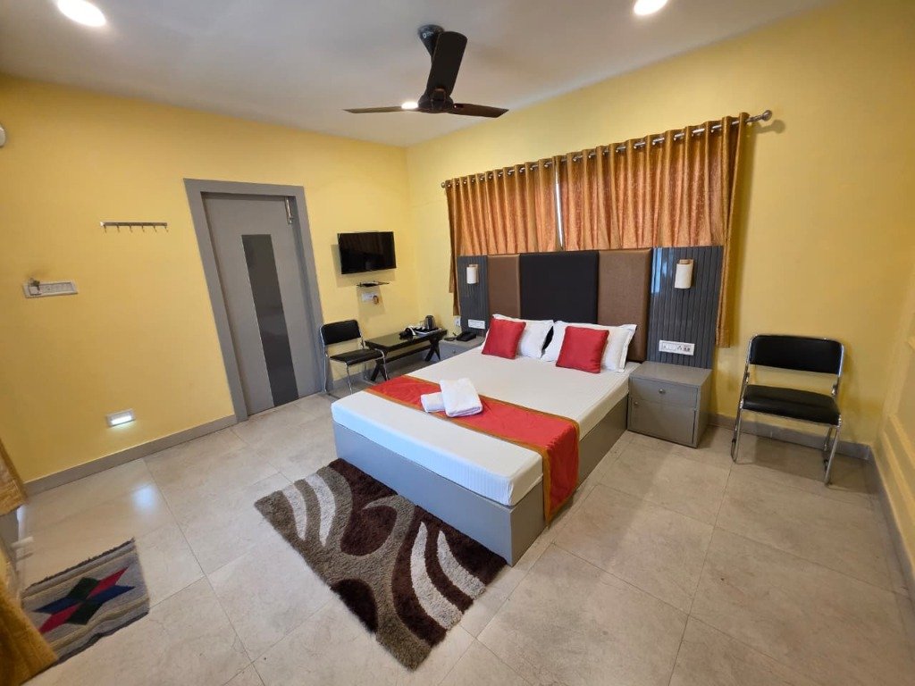 Deluxe Cottage Room Side View